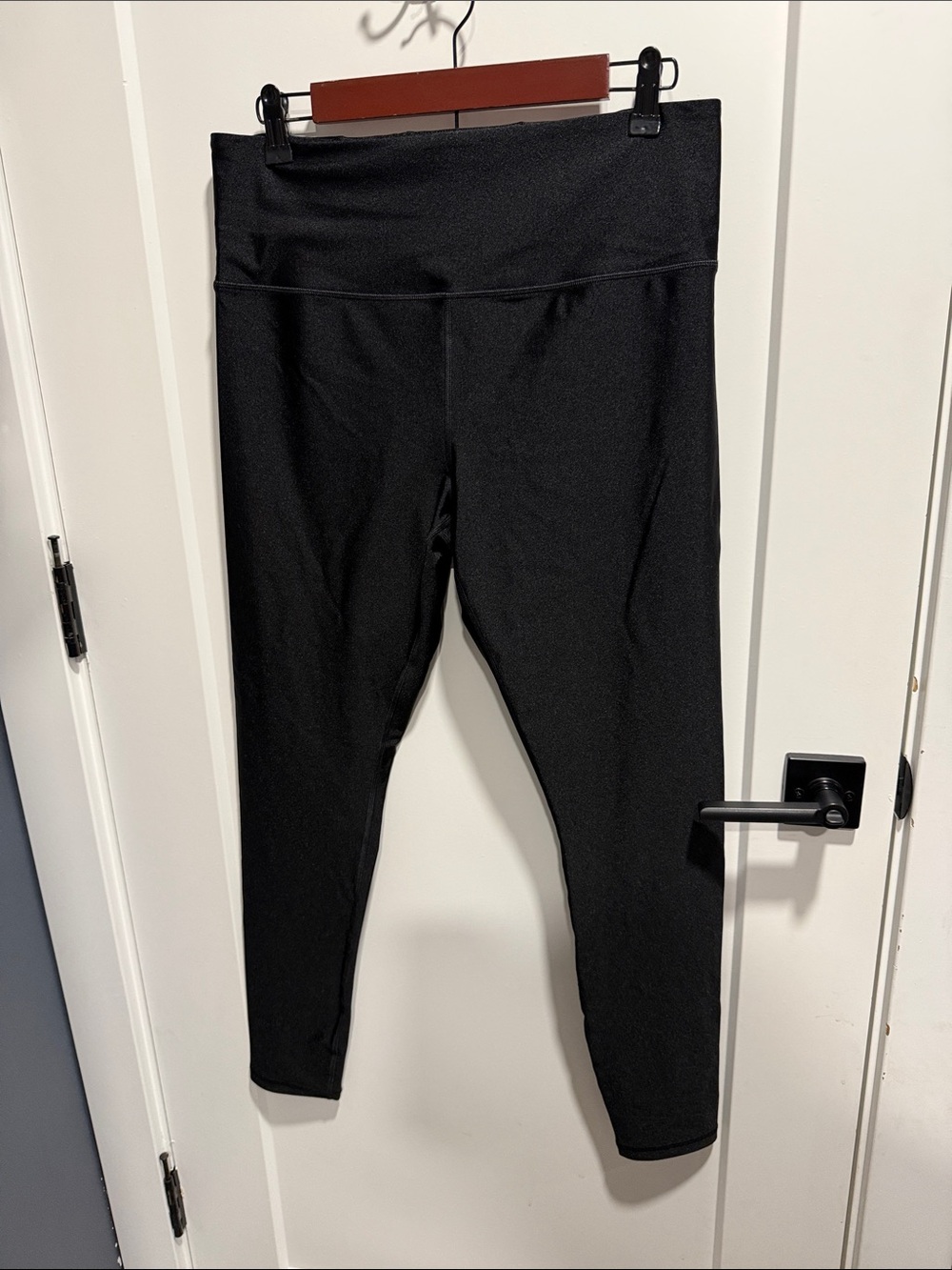 Athleta Black Elation Sheen Active Leggings Large NWOT